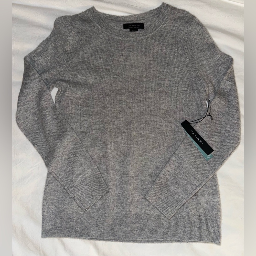 Tahari Womens 100% Cashmere Sweater Size Medium Gray 2Ply Cashmere